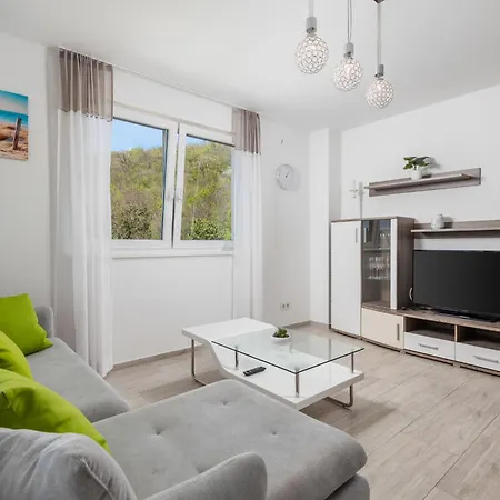 Appartamento Nasika By Interhome